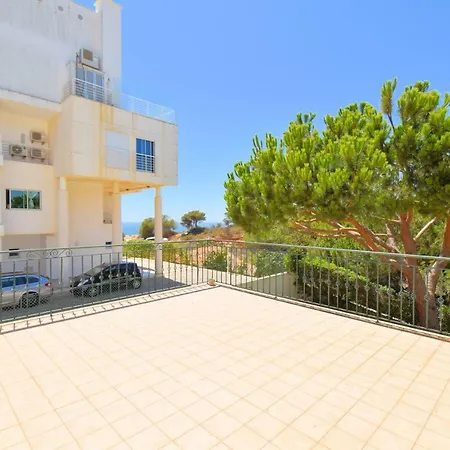 Semesterbostad Overlooking The Sea Albufeira